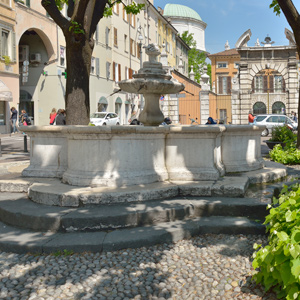 Vescovado Fountain